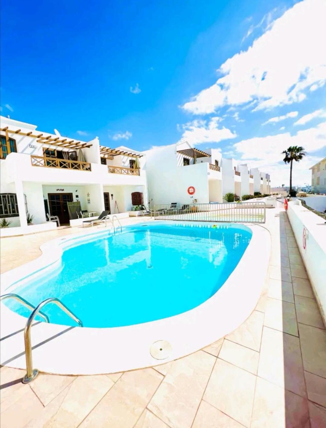 Heated Pools-200M Beach- Wifi Puerto del Carmen  Ruang foto